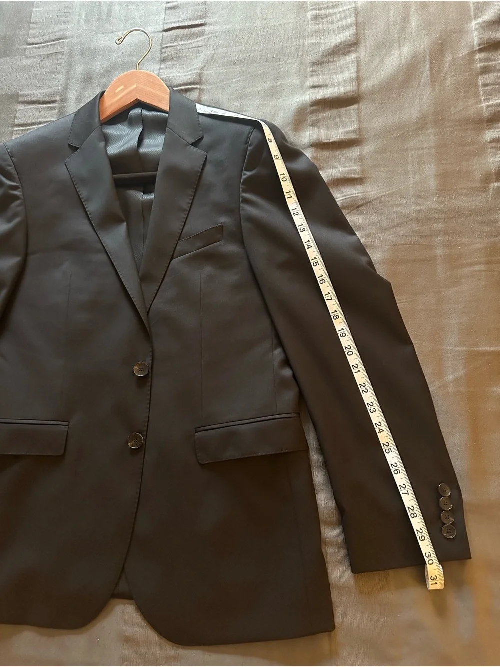 Hugo Boss 38R - 32W Ryan - Wave Black 100% Virgin Wool Suit